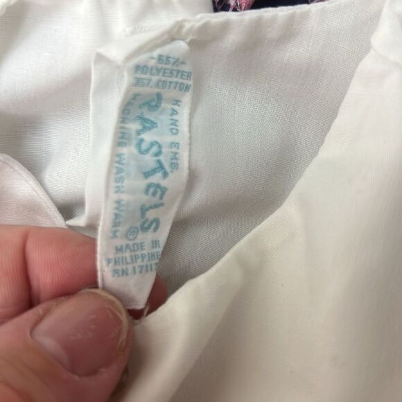 Pastels white bubble romper with bib collar and embroidery EUC size 0-3 m - Picture 9 of 9